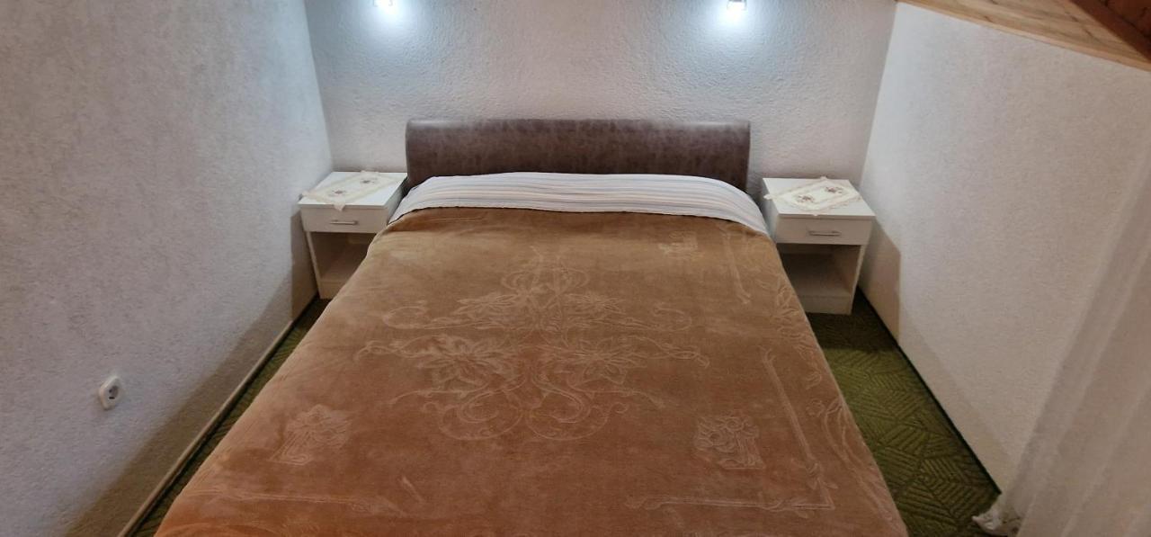 House Samardzic Hotell Jezerce Exteriör bild