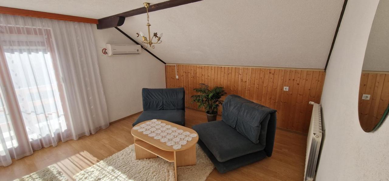 House Samardzic Hotell Jezerce Exteriör bild