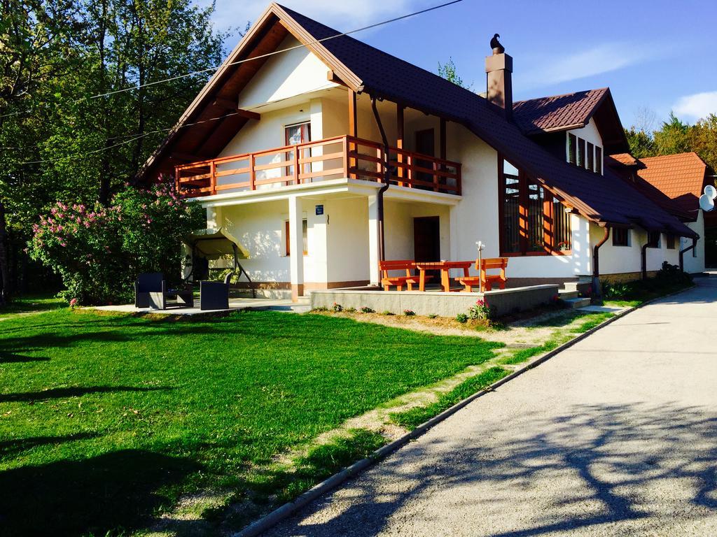 House Samardzic Hotell Jezerce Exteriör bild
